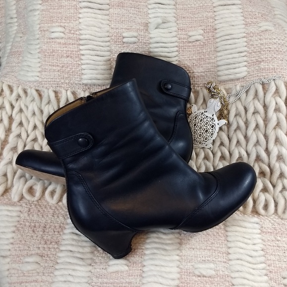 Ciao Bella Coty Ballet Low Heeled Ankle Booties worn couple hours with costume - Picture 2 of 7